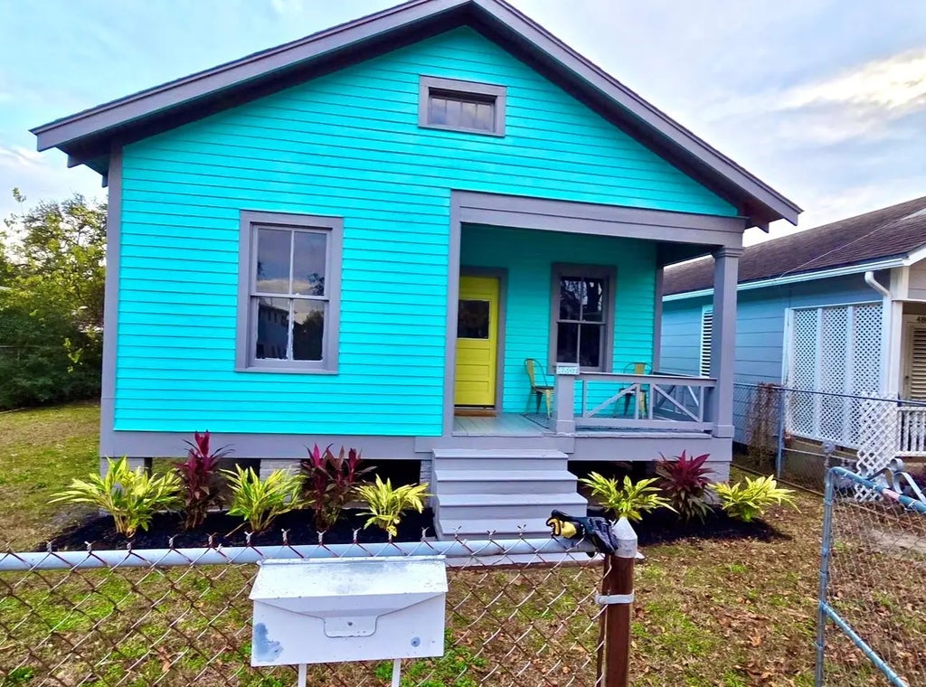 4807 Avenue P 1/2, Galveston