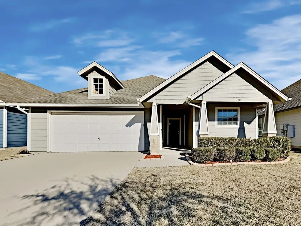 2308 Arrowhead Dr, Denton
