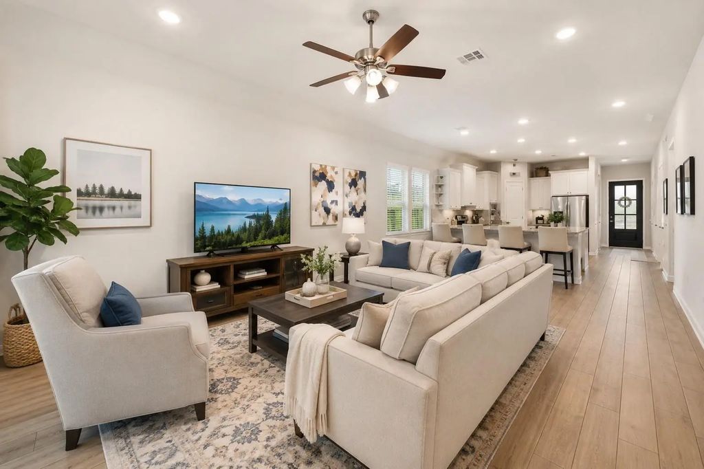 5043 Country Meadows Trail, Iowa Colony