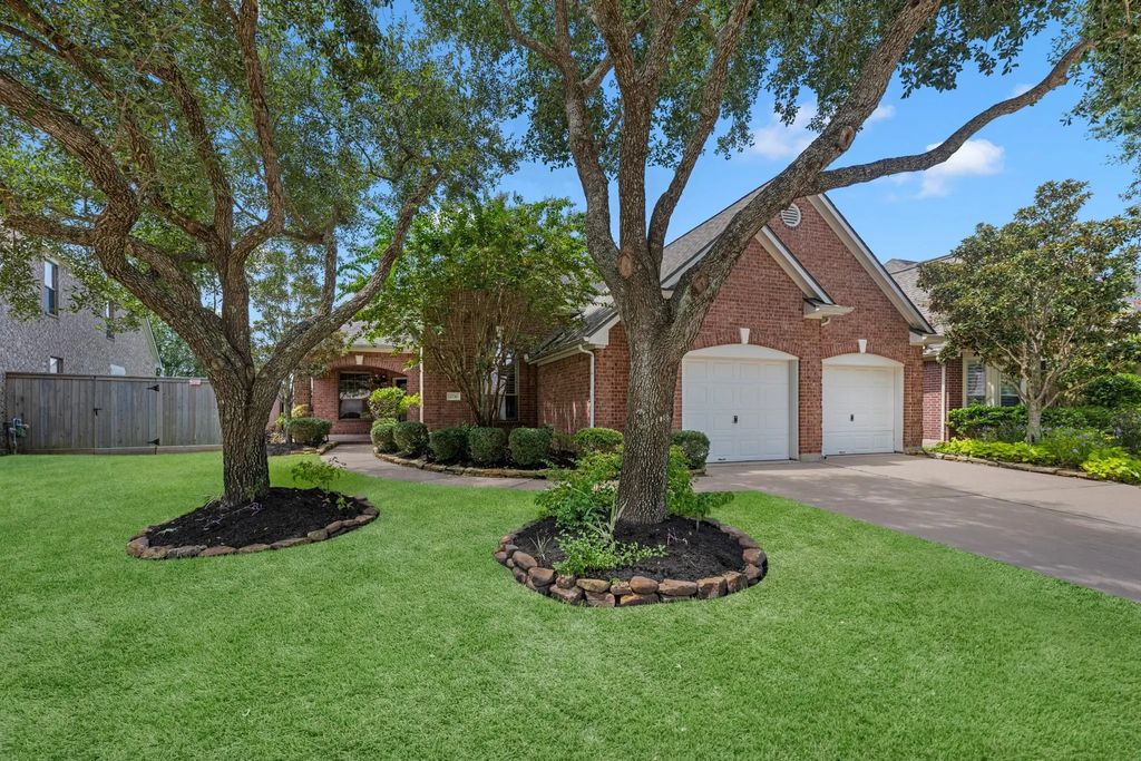 2730 Driftwood Drive, Manvel