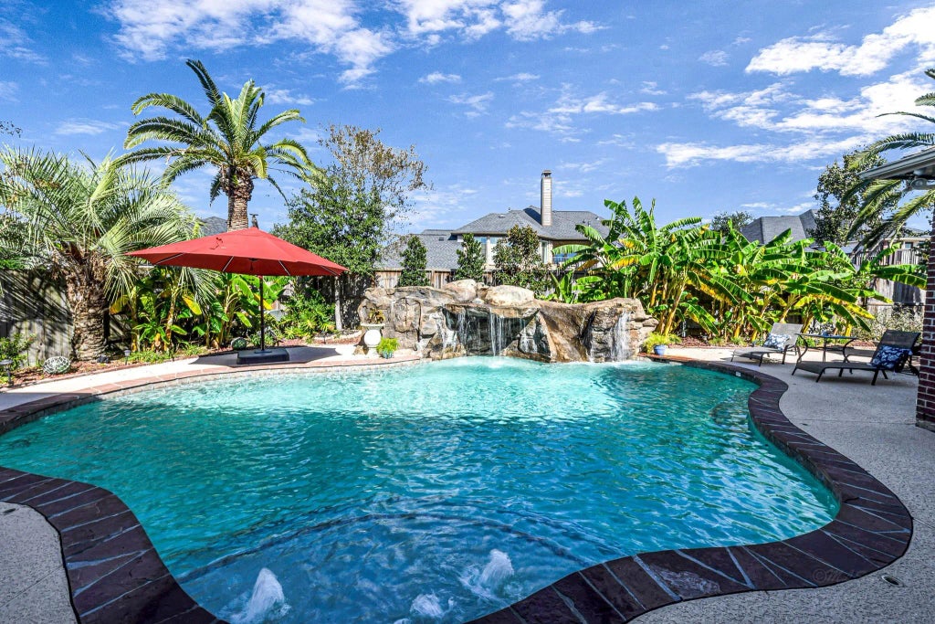 1412 Cabot Lakes Drive, League City