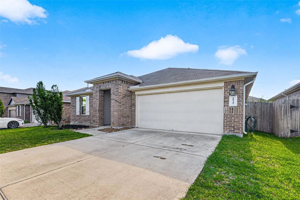 40347 Blossom Valley Lane, Magnolia