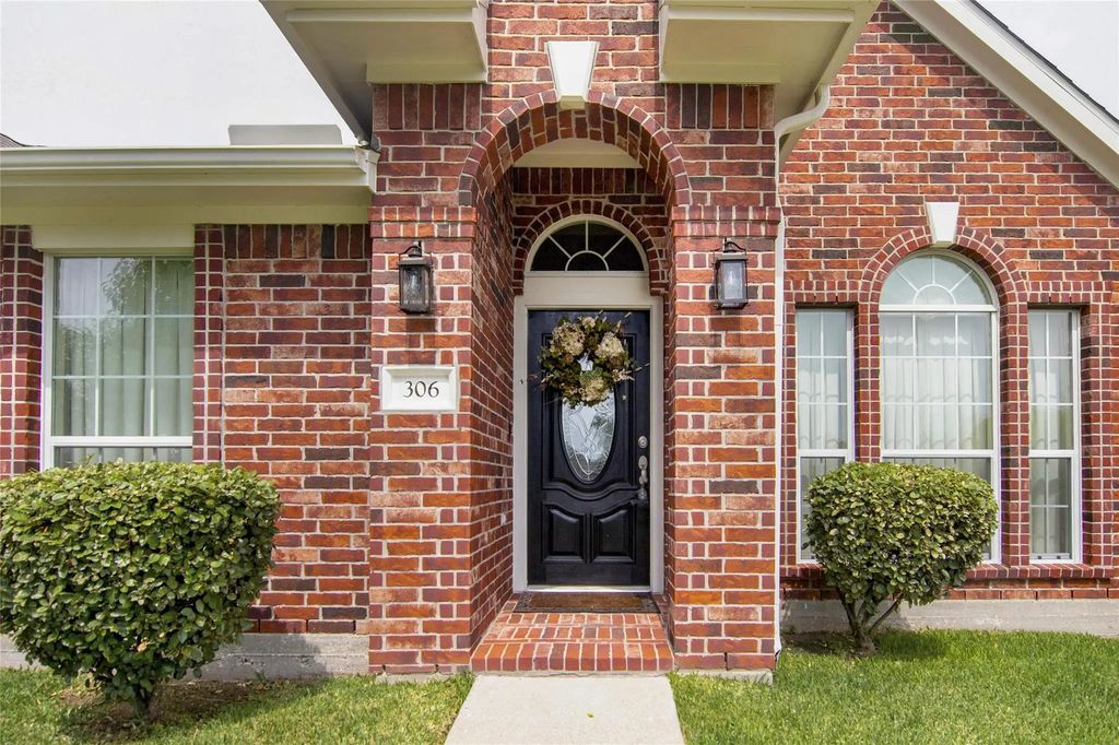 306 King William Drive, La Porte
