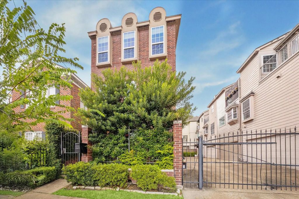 2506 Van Buren Street, Houston