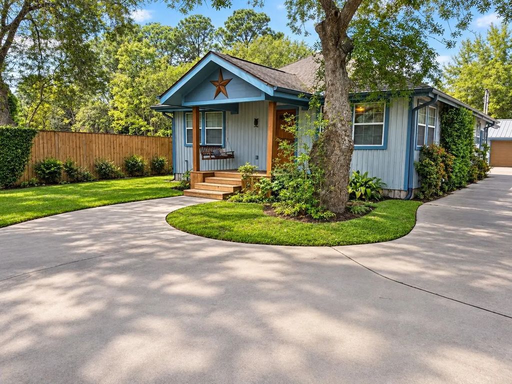 11608 Old Main Street Loop Road, Houston