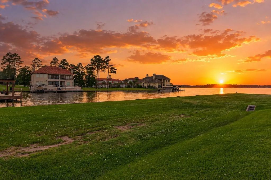 71 Regency Point, Montgomery