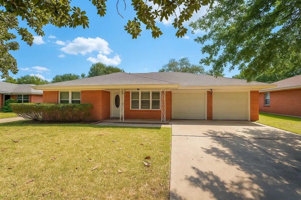 4053 Silverwood Drive, Houston