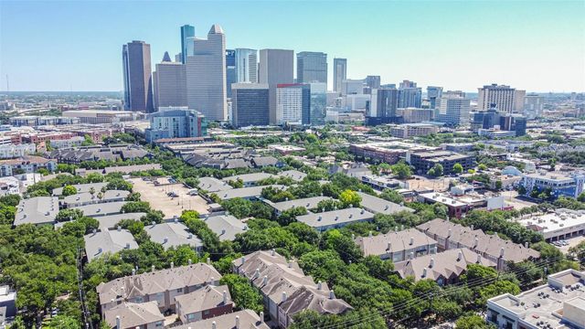 227 Mcgowen Street, Houston