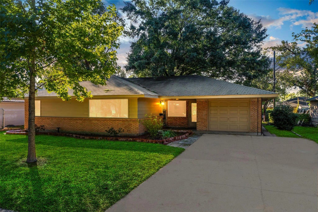 4413 W 43rd Street, Houston