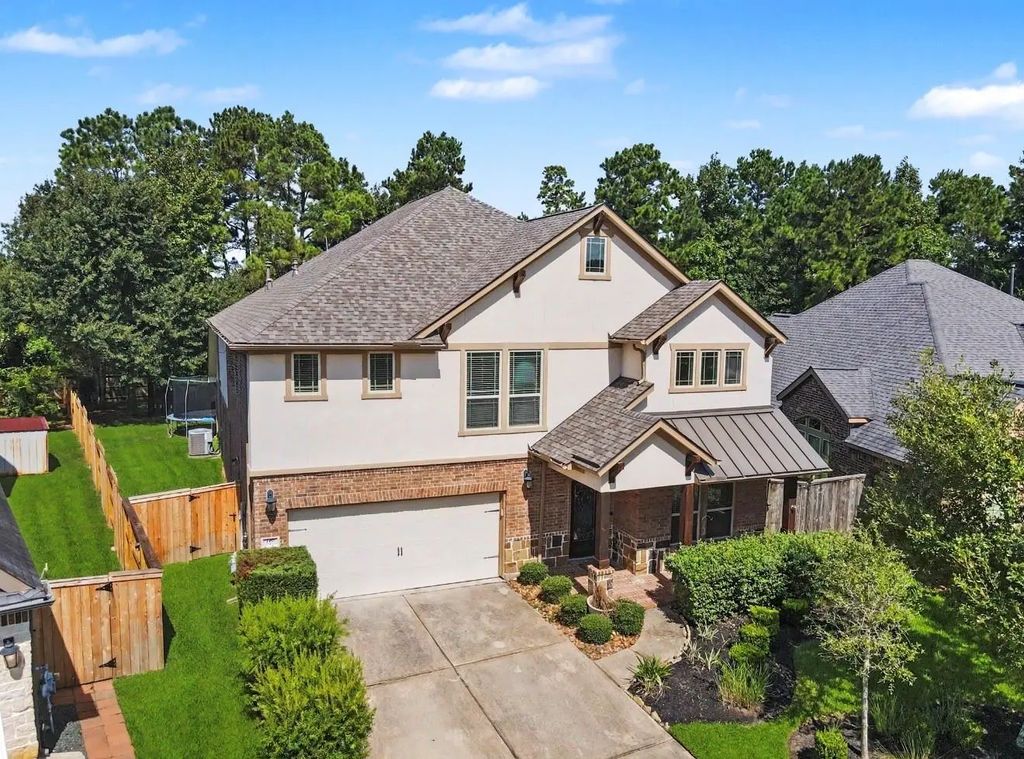 190 Climbing Oaks Place, Montgomery