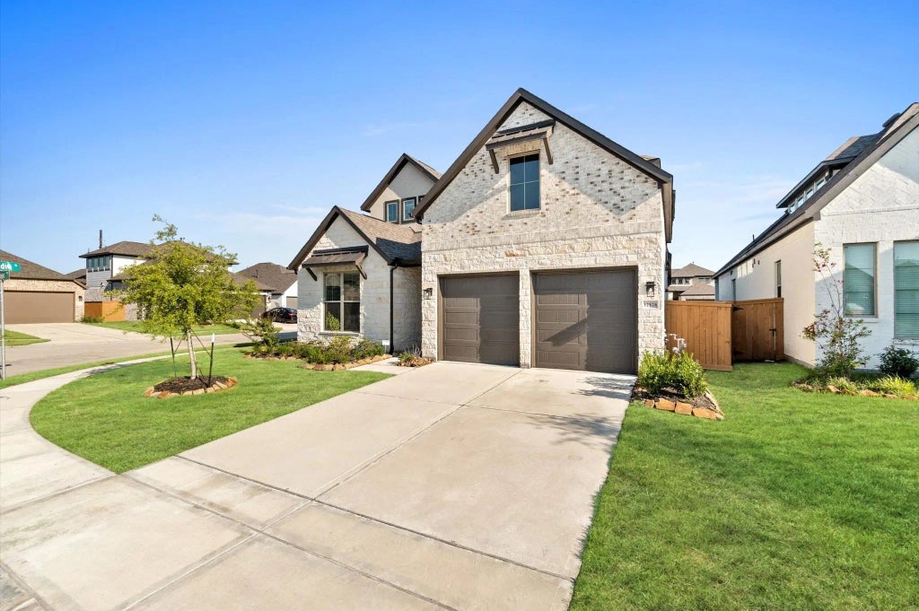12826 Raemoir Drive, Humble