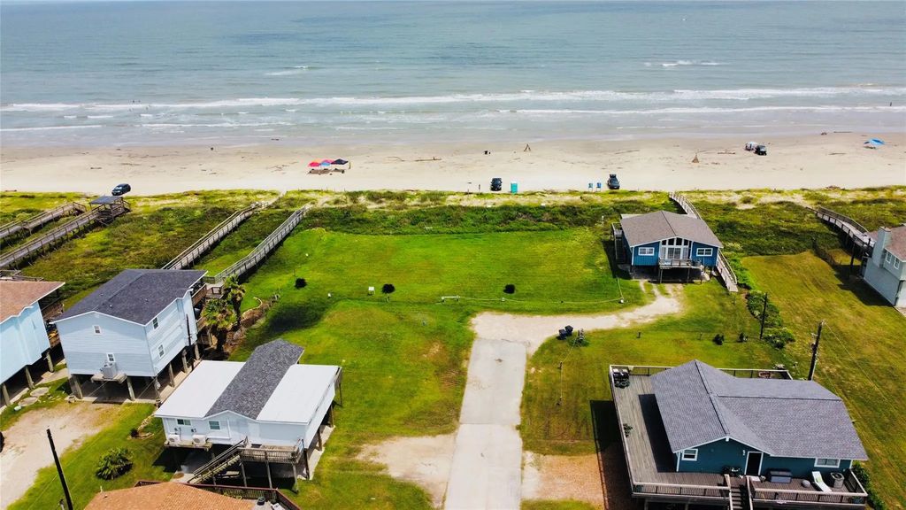 102 Nesmith Place, Surfside Beach