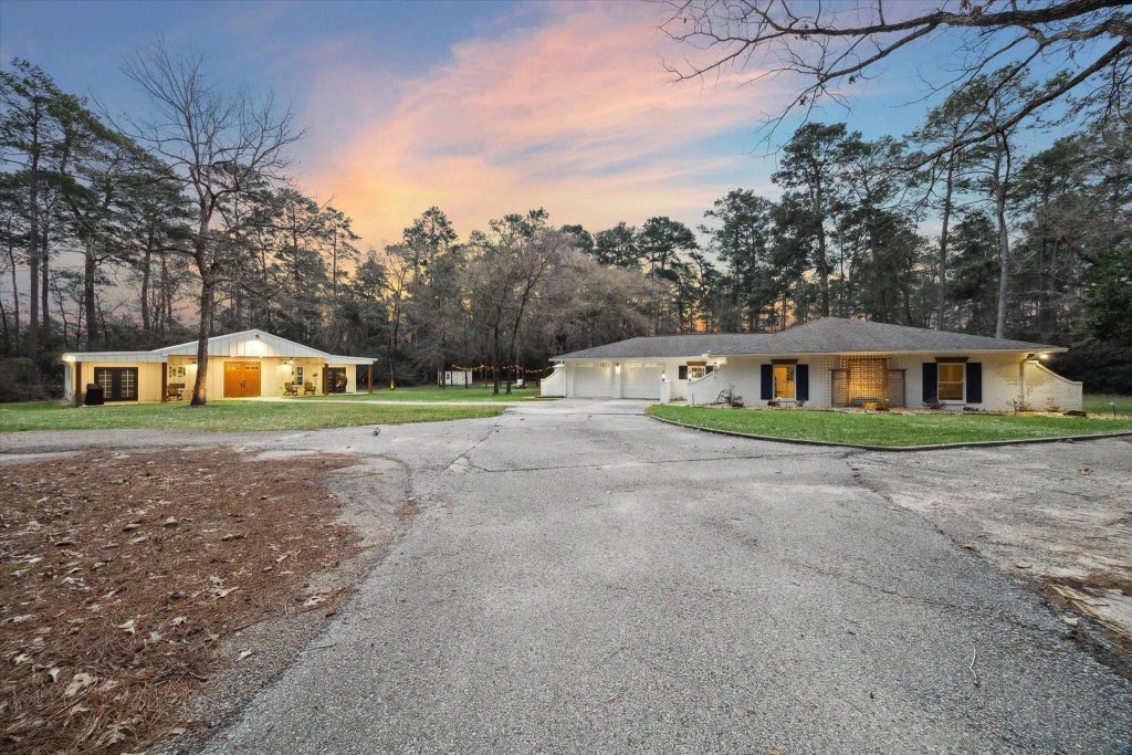 13537 Laramie Trail, Montgomery