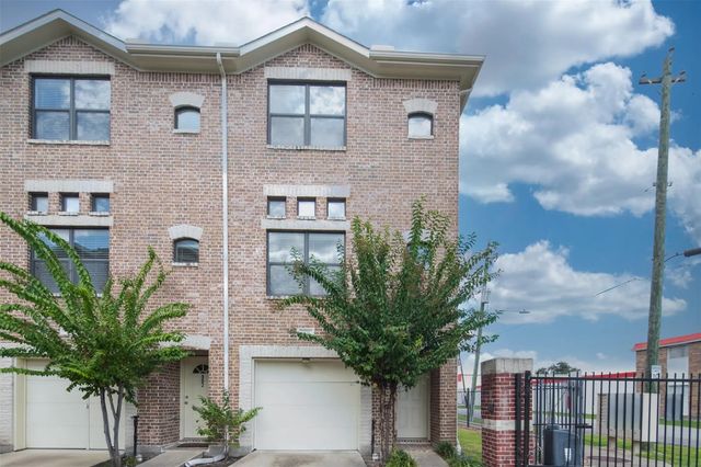 2710 Hullsmith Drive 901, Houston