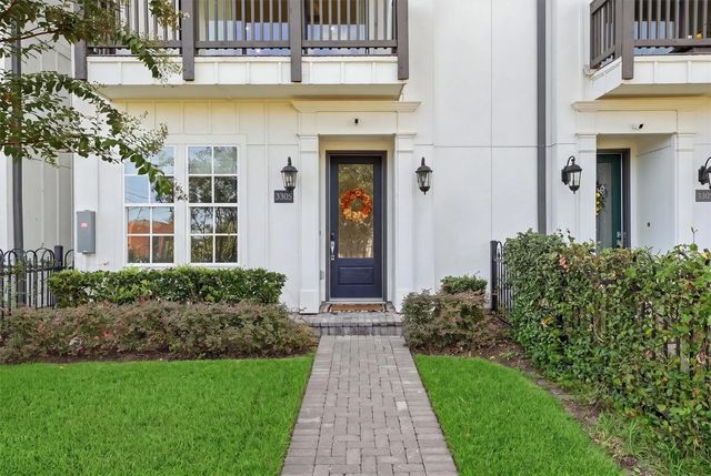 3305 W 11th Street, Houston
