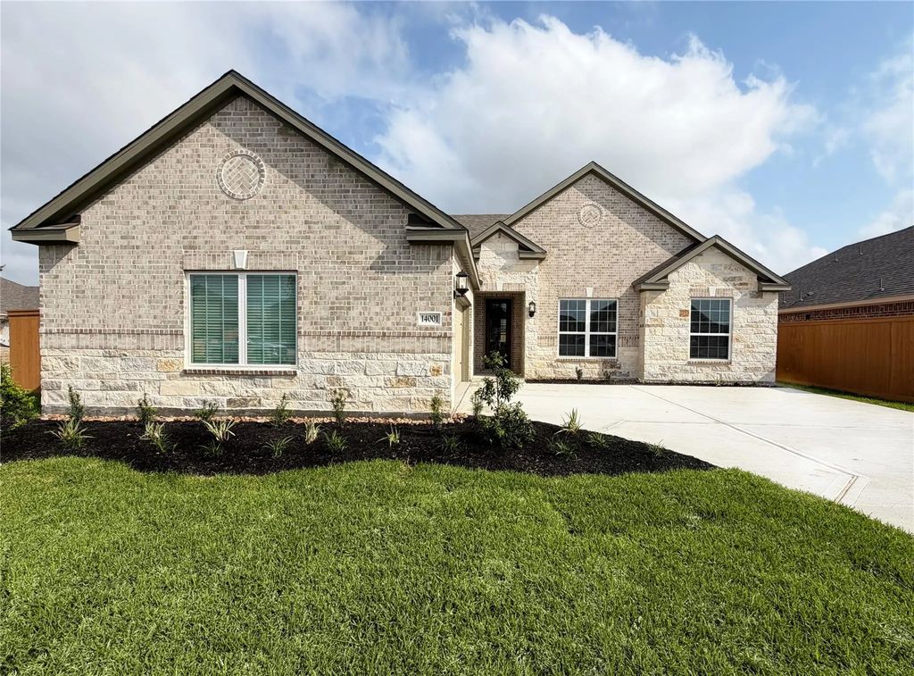 14001 Starboard Reach Drive, Texas City