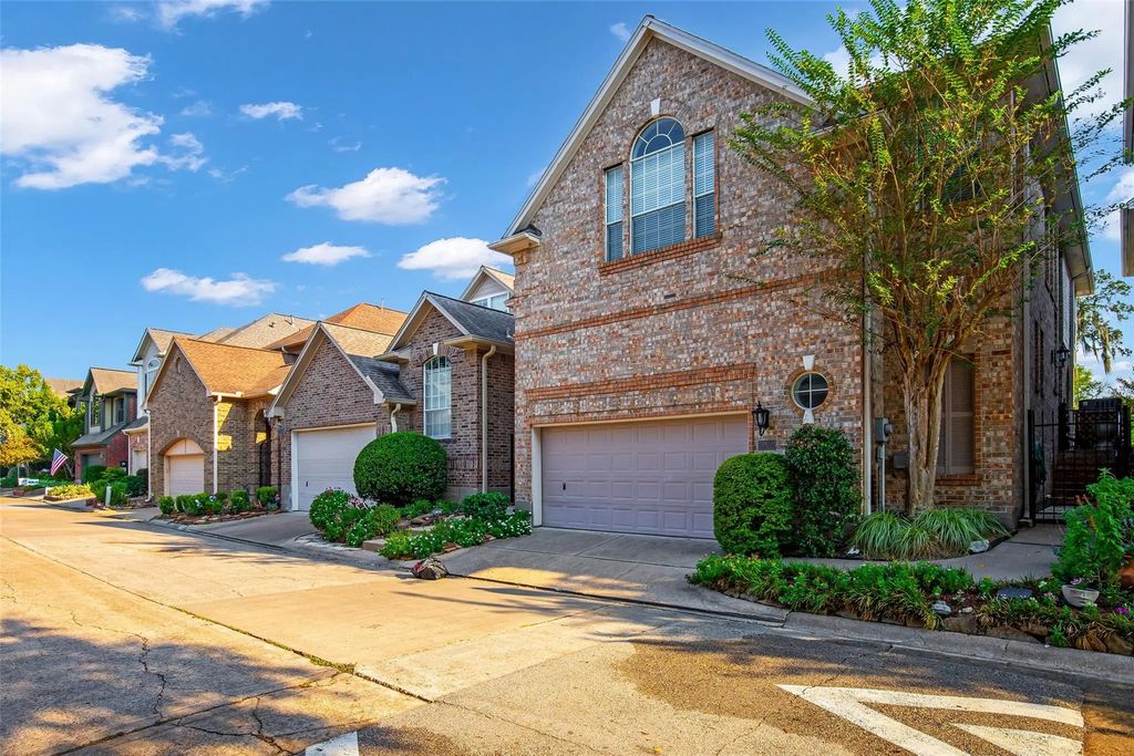 12852 Kingsbridge Lane, Houston