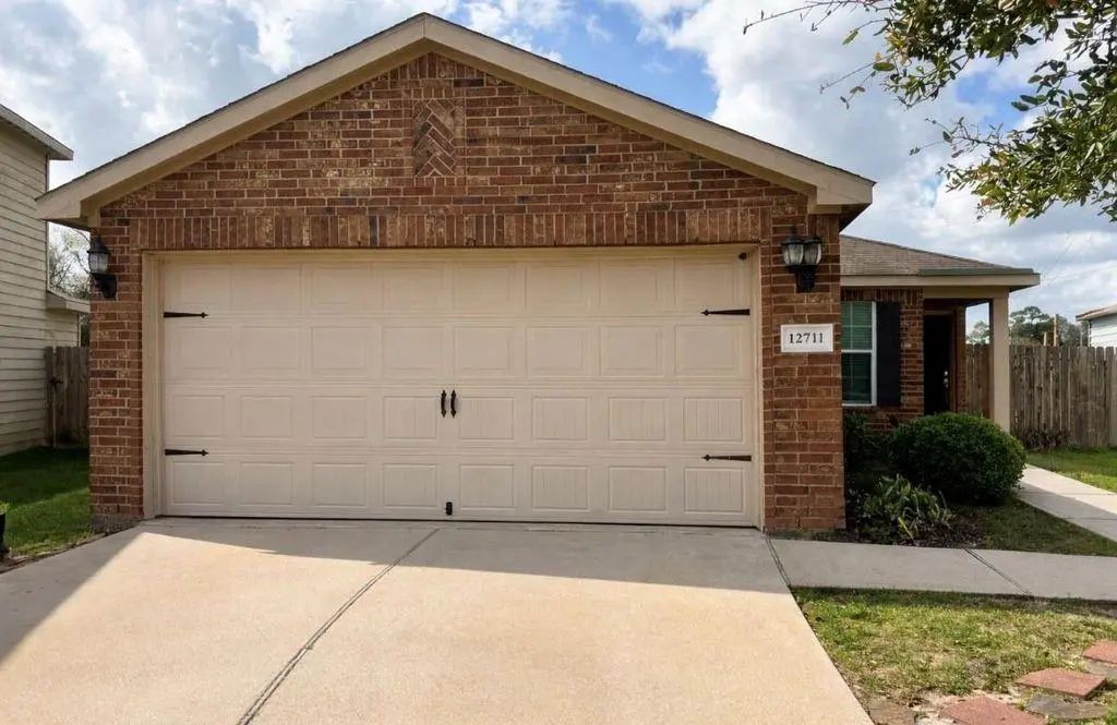 12711 Mystic Water Lane, Houston