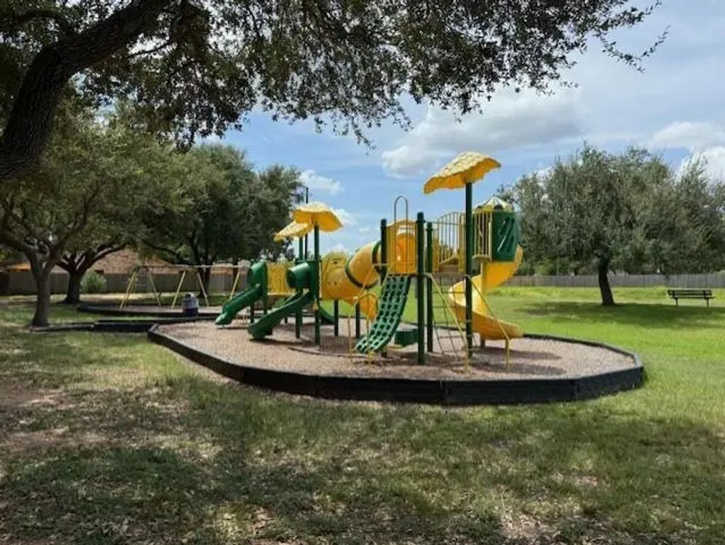 501 Valley Brook Drive, La Porte