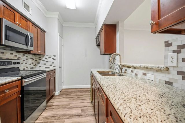 3800 Tanglewilde Street 108, Houston