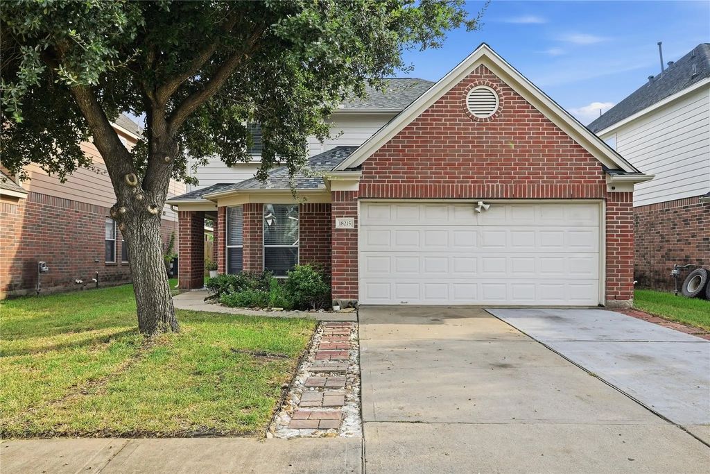 18215 Echo Mar Lane, Houston