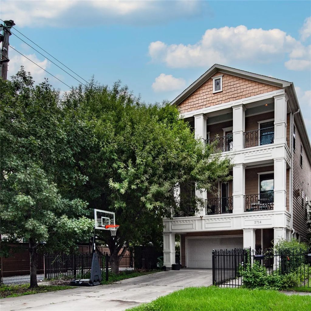 2714 Nicholson Street, Houston