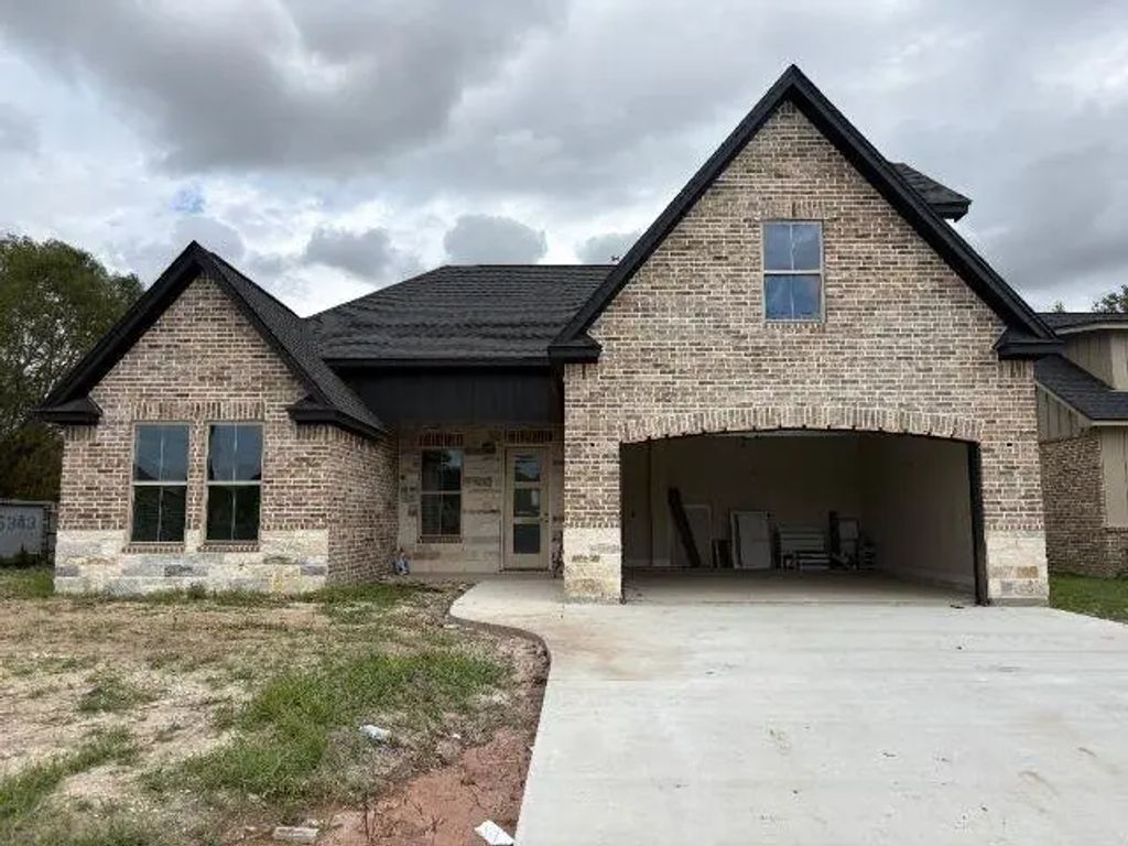 5660 Essie Lane, Beaumont