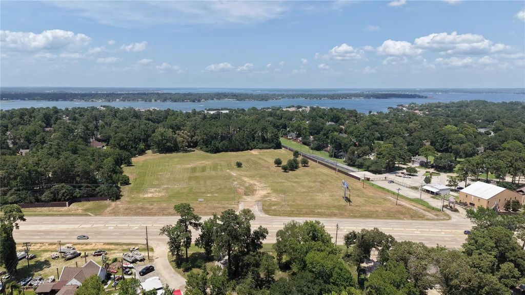 16470 Highway 105 W, Conroe