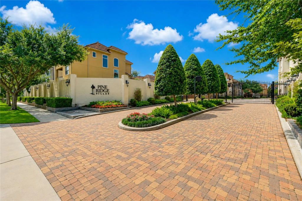 7615 Pine Ridge Terrace Road, Houston