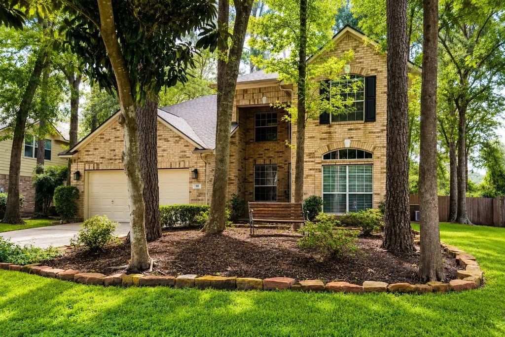 98 W Knightsbridge Drive, The Woodlands