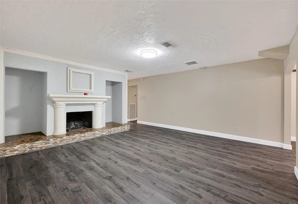 8030 Dodiewood Lane, Houston