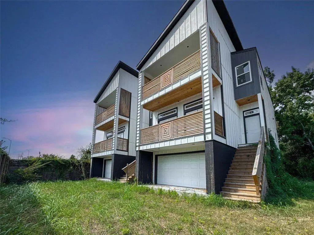 4532 Pinemont Drive, Houston