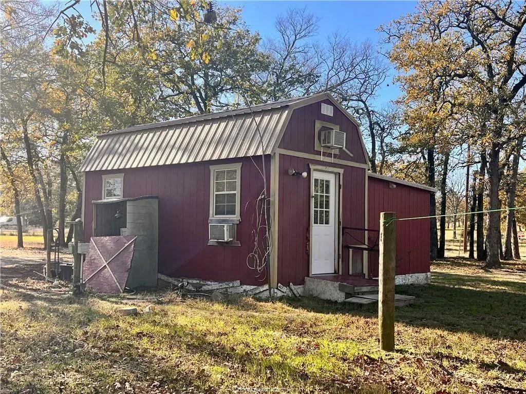 6966 State Highway 7 W, Jewett