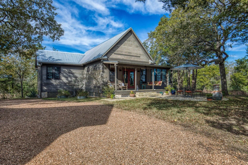 1745 Schoenberg Road, Carmine