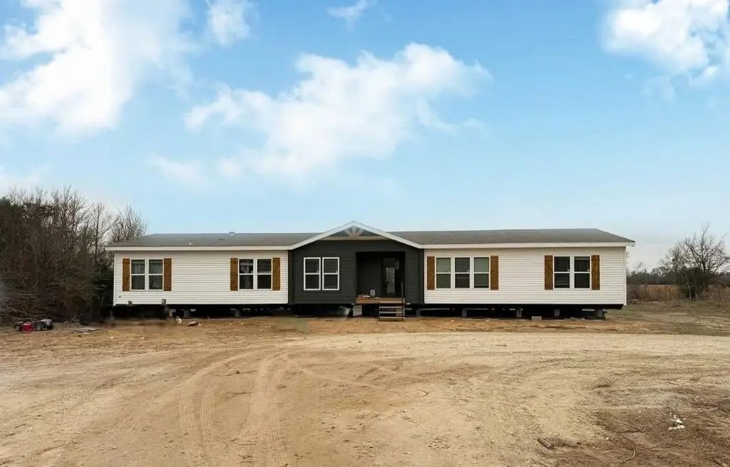 2408 W Hwy 79, Buffalo