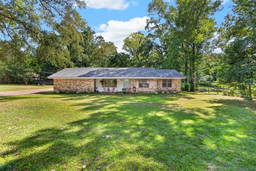 1610 Ginn Way, Lufkin