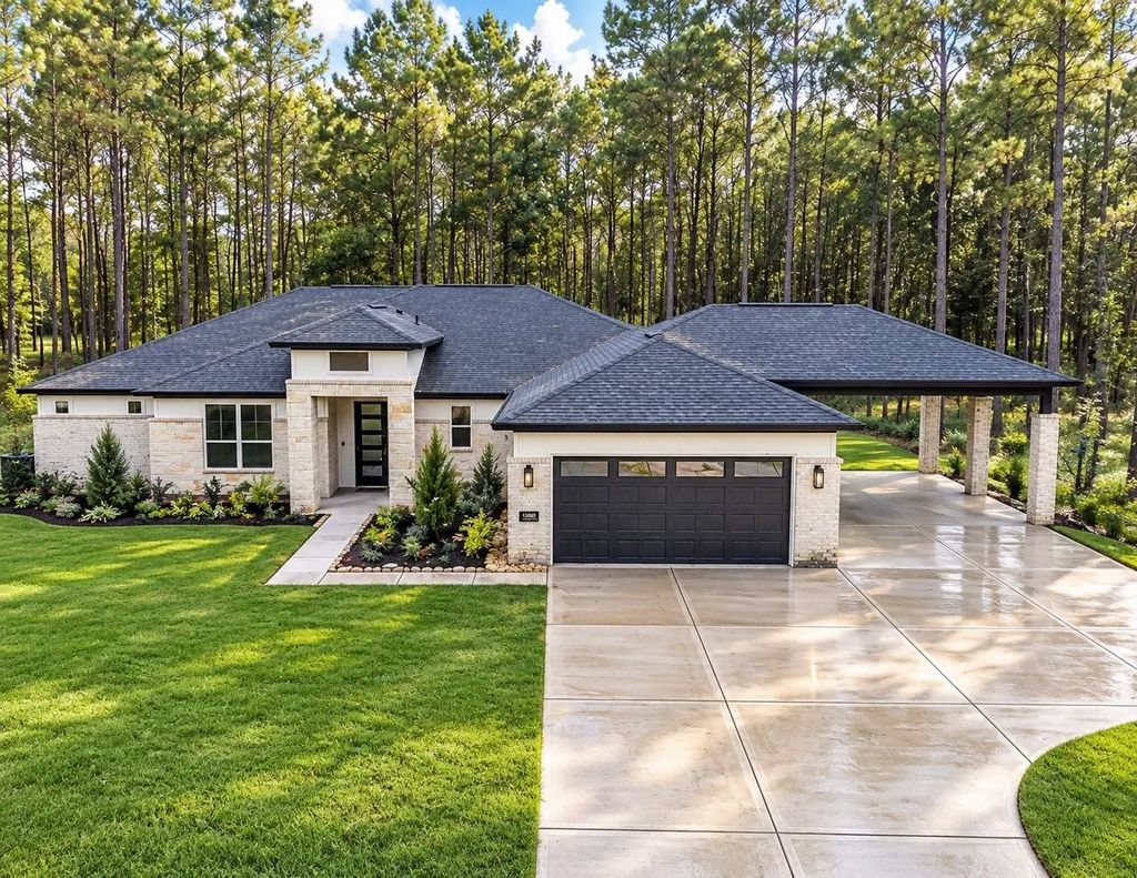 13660 Armstrong Street, Conroe