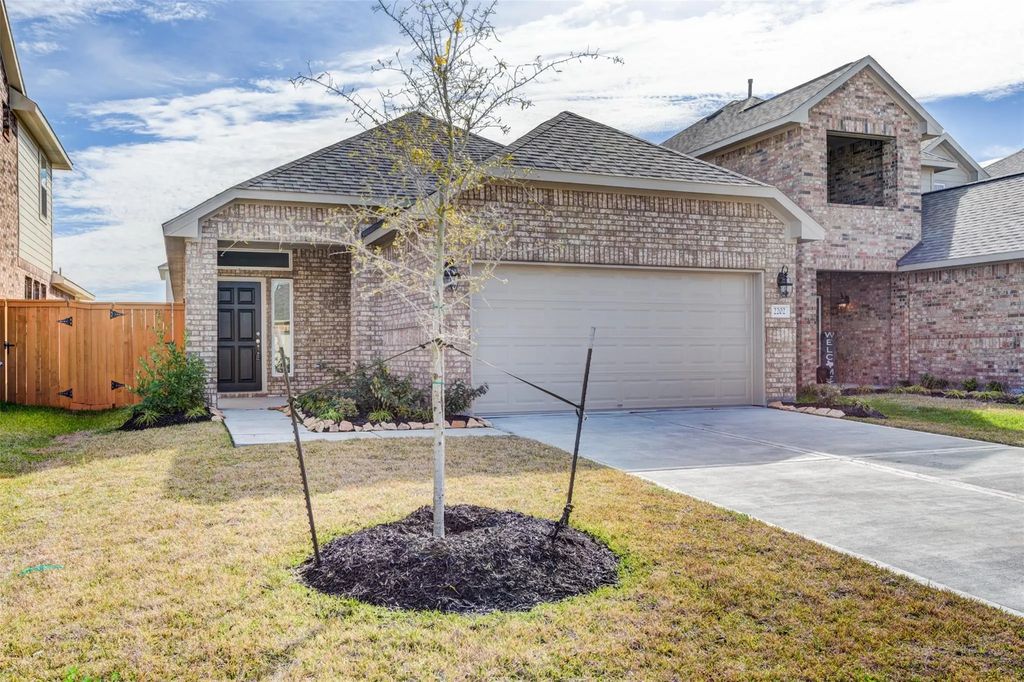 2202 Windy Grove Drive, Texas City