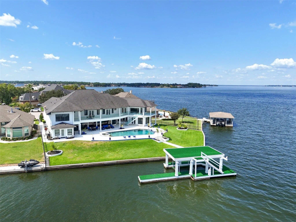 2500 Sand Shore Drive, Conroe