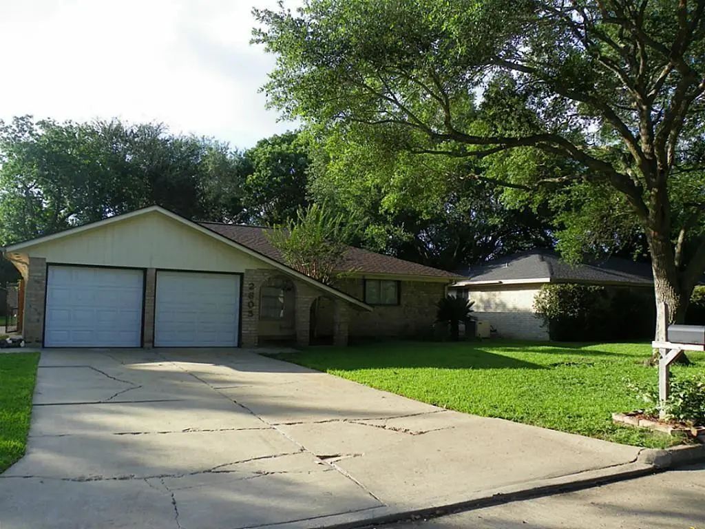 2605 Madison Avenue, Rosenberg
