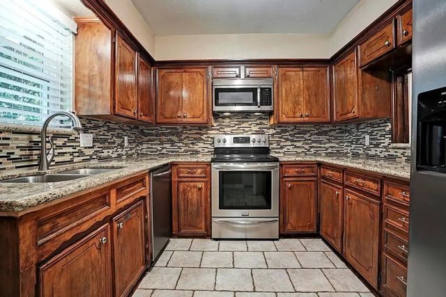 1807 Saxony Lane, Houston