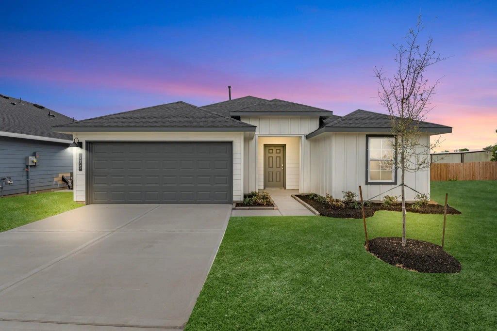 575 Brittany Grove Lane, China