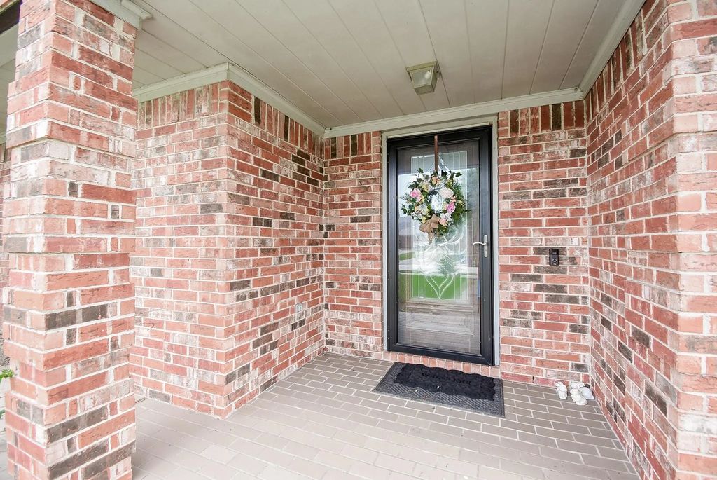 2214 Meadows Boulevard, League City