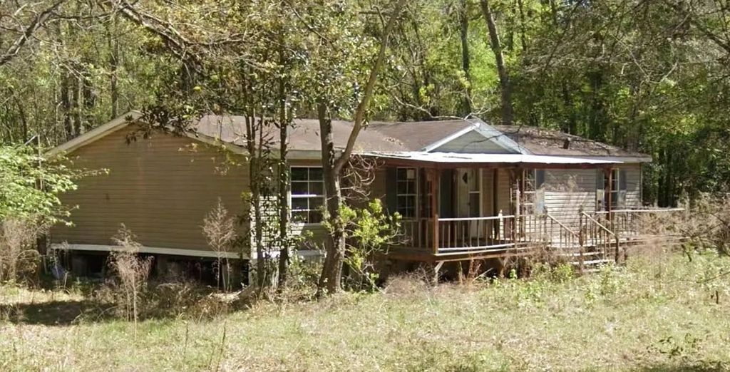 10 County Road 3375, Cleveland