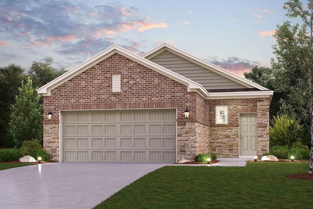 310 Amy Street, Angleton