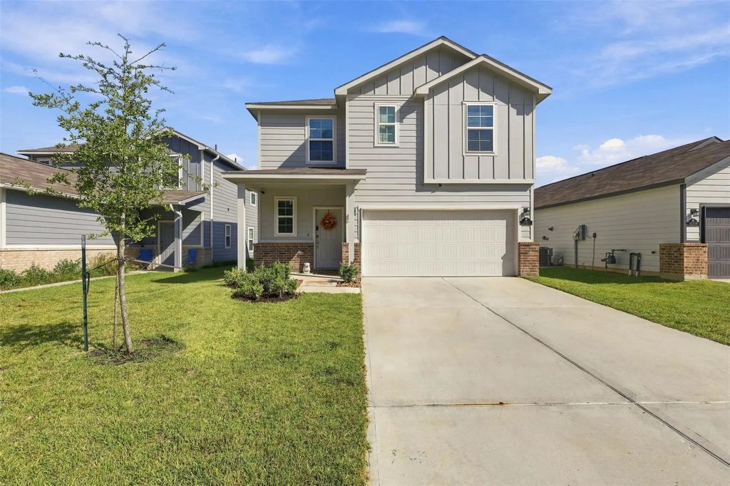 16835 Pandora Way, Porter