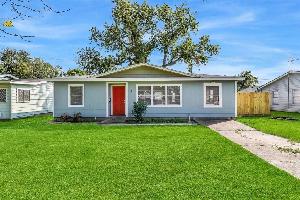 1525 Wayside Drive, Texas City