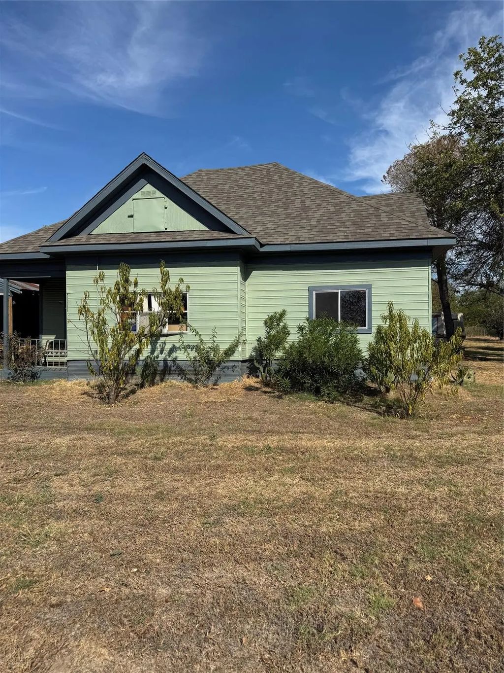 102 N 6th Street W, Dawson