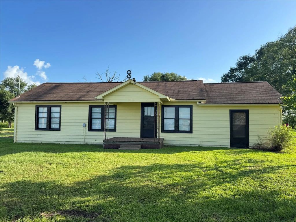 17930 Highway 36, Guy