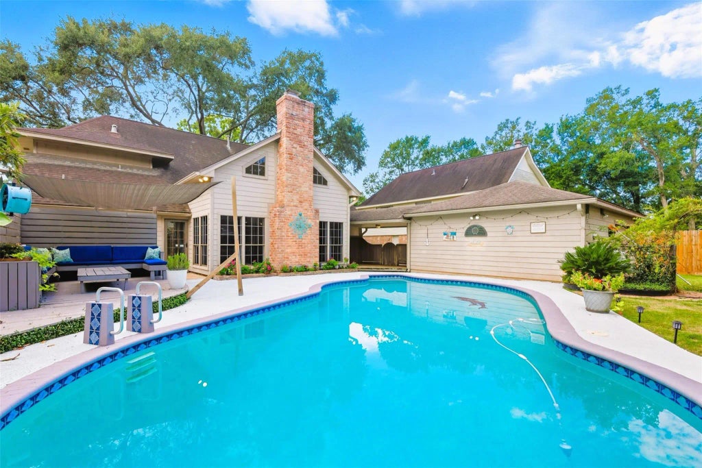15715 Brookvilla Drive, Houston